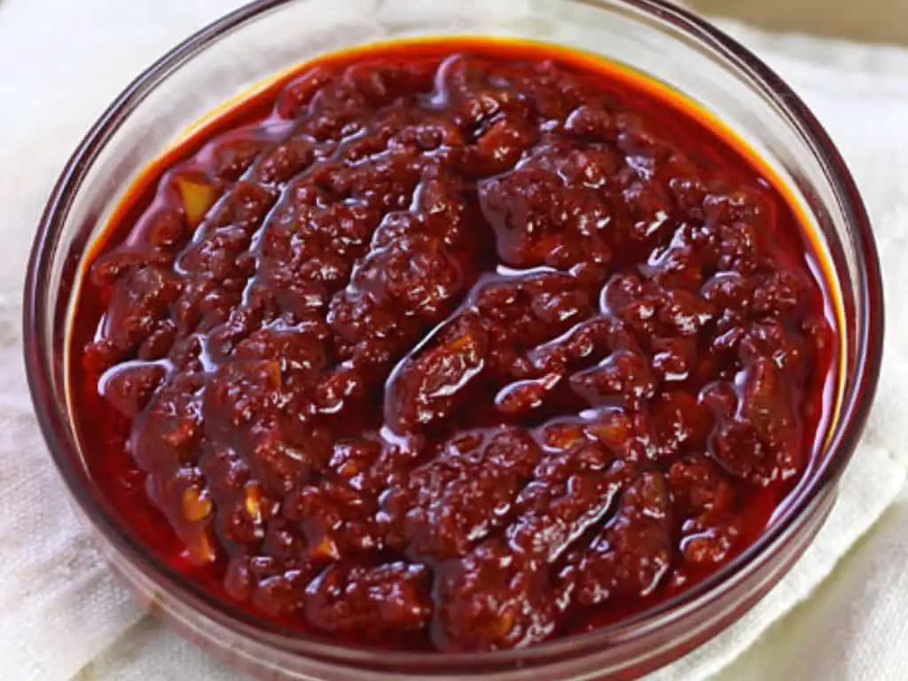 What does that famous Szechuan sauce taste like?