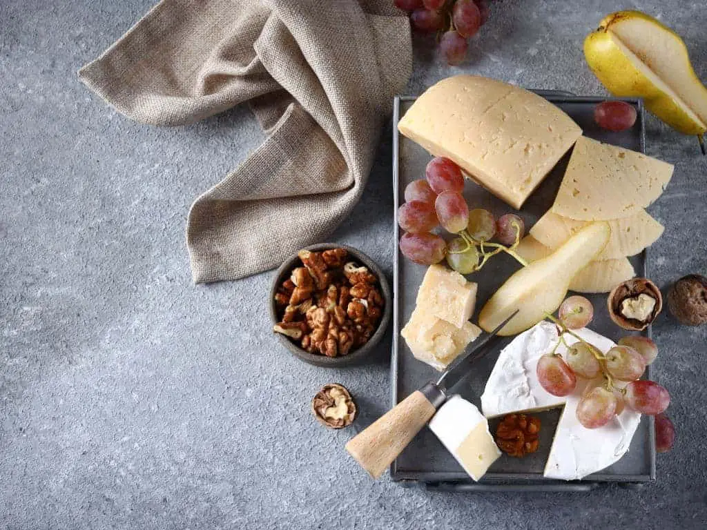 Types of Cheeses For a Cheese Board