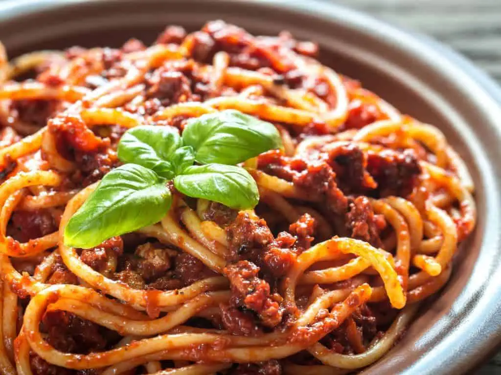 Does Bolognese Sauce Use Red or White Wine?